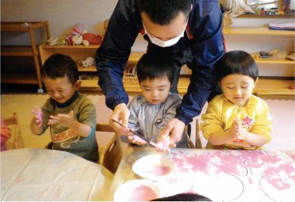 自然食と少人数保育の「ひまわり保育園」  | 八幡西区・北九州市の保育園　工作イメージ写真